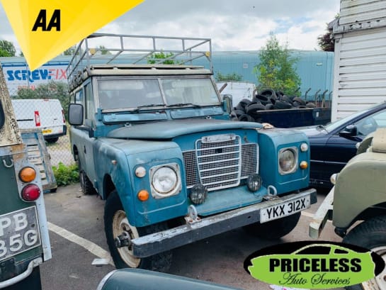 A 1981 LAND ROVER 109 2.3 4 CYL 74 BHP