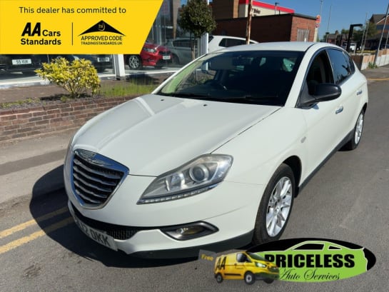 A null CHRYSLER DELTA 1.6 M-Jet SE Hatchback 5dr Diesel Manual Euro 5 (120 bhp)
