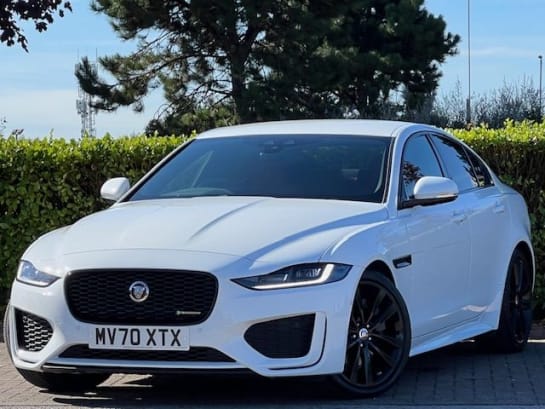 A null JAGUAR XE 2.0 R-DYNAMIC SE 4d 177 BHP