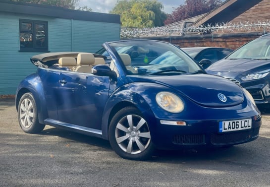 A null VOLKSWAGEN BEETLE 2.0 S Cabriolet 2dr Petrol Auto Euro 4 (115 ps)
