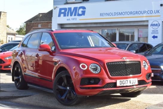 A 2017 BENTLEY BENTAYGA V8 D
