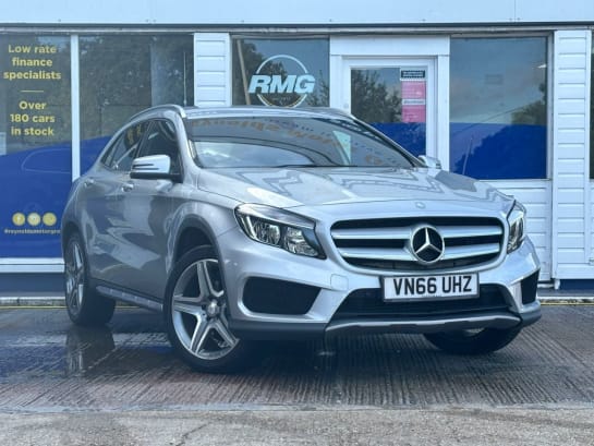 A null MERCEDES-BENZ GLA-CLASS 2.1 GLA 200 D 4MATIC AMG LINE 5d 134 BHP 2 KEYS / SAT NAV / LEATHER TRIM