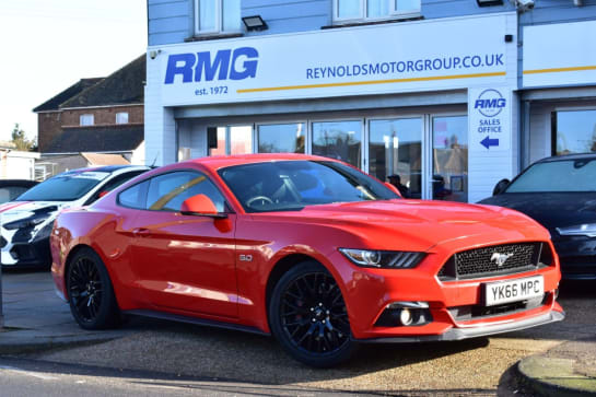 A null FORD MUSTANG 5.0 V8 GT Fastback 2dr Petrol Manual 416 bhp 1 owner Great value a Superb e
