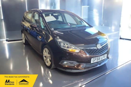 A null VAUXHALL ZAFIRA TOURER 1.4i Turbo SRi Nav MPV 5dr Petrol Manual Euro 6 (140 ps)