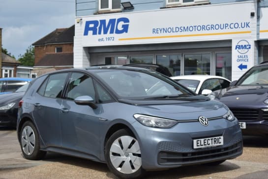 A null VOLKSWAGEN ID.3 Pro 58kWh Life Hatchback 5dr Electric Auto (145 ps) 1 PREVIOUS OWNER