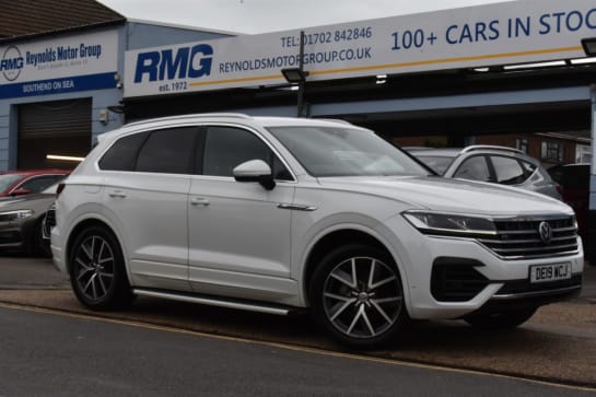 A 2019 VOLKSWAGEN TOUAREG 3.0 TDI V6 R-Line SUV 5dr Diesel Tiptronic 4Motion Euro 6 (s/s) (286 ps) 1