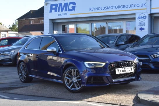 A null AUDI S3 2.0 TFSI Hatchback 3dr Petrol S Tronic quattro Euro 6 (s/s) (310 ps) NAVARR