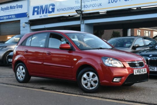 A 2010 KIA RIO 1.4 2 IPD Hatchback 5dr Petrol Automatic 95 bhp 2 OWNERS FULL SERVICE HISTO
