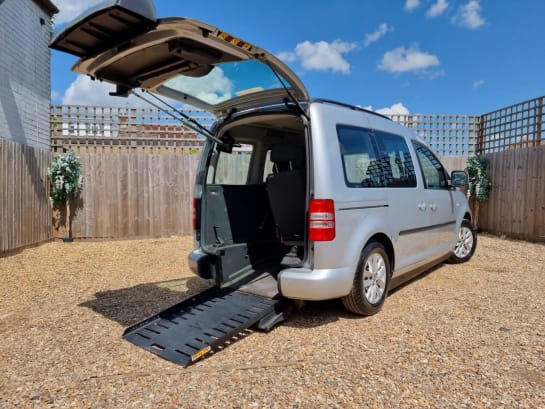 A 2011 VOLKSWAGEN CADDY C20 LIFE TDI