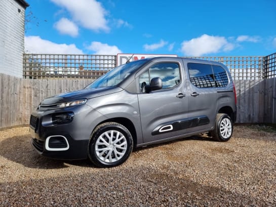 A null CITROEN BERLINGO 1.5 BlueHDi Feel M MPV 5dr Diesel Manual Euro 6 (100 ps) + WHEEL CHAIR + BL