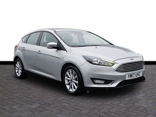 A null FORD FOCUS 1.5 TDCi Titanium Hatchback 5dr Diesel Manual Euro 6 (s/s) (120 ps) DAB/Cru