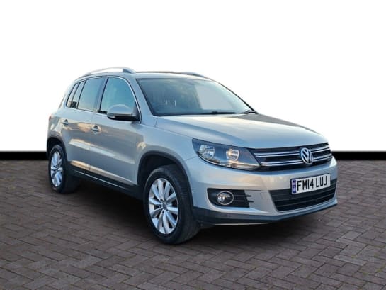 A null VOLKSWAGEN TIGUAN 2.0 TDI BlueMotion Tech Match SUV 5dr Diesel DSG 4WD Euro 5 (s/s) (140 ps)