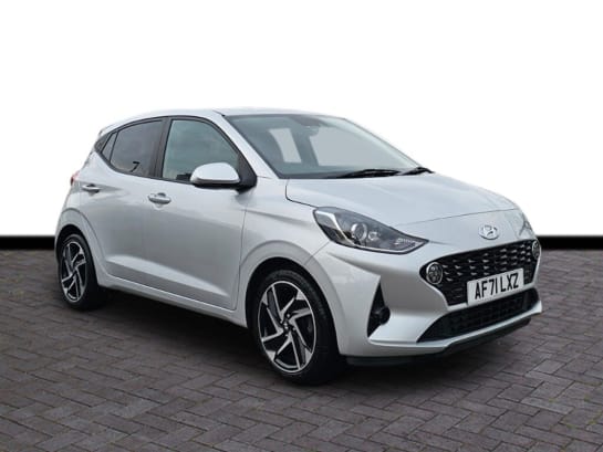 A null HYUNDAI I10 1.0 Premium Hatchback 5dr Petrol Manual Euro 6 (s/s) (67 ps) 6 M warranty £