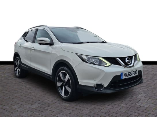A 2015 NISSAN QASHQAI 1.5 dCi n-tec+ SUV 5dr Diesel Manual 2WD Euro 6 (s/s) (110 ps) 6 months war