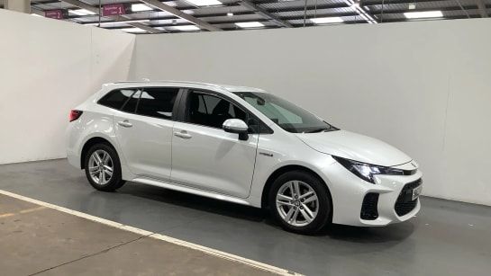 A 2023 SUZUKI SWACE 1.8 Hybrid Motion CVT