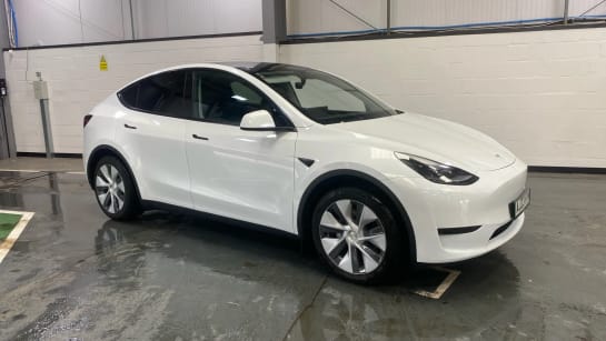 A 2023 TESLA MODEL Y RWD Auto