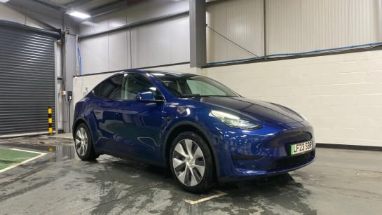 A 2023 TESLA MODEL Y RWD Auto