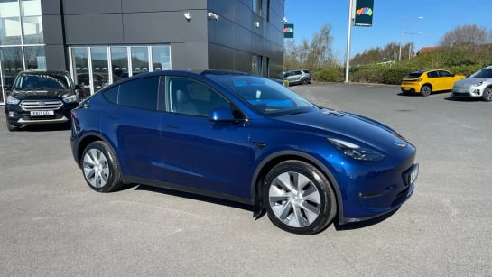 A 2022 TESLA MODEL Y Long Range AWD Auto