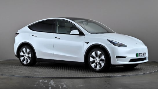 A 2024 TESLA MODEL Y Long Range AWD Auto