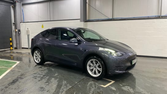A 2022 TESLA MODEL Y Long Range AWD Auto