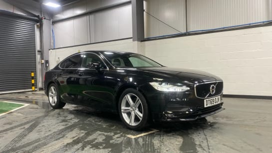 A 2020 VOLVO S90 2.0 D4 Momentum Plus Geartronic