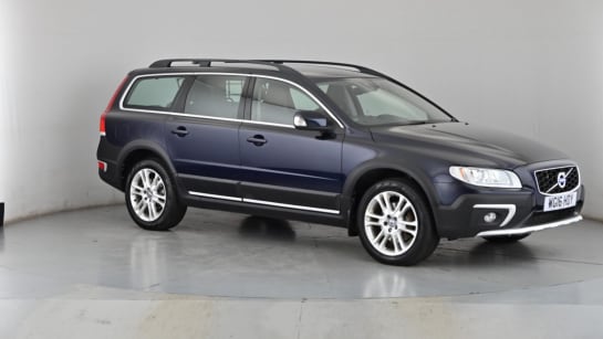 A 2016 VOLVO XC70 D4 SE LUX AWD