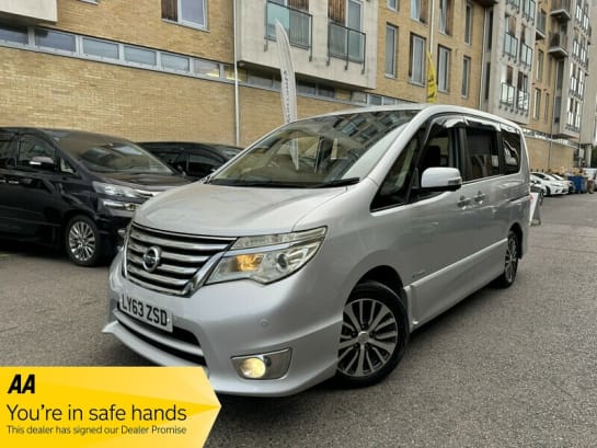 A 2014 NISSAN SERENA 2.0 HYBRID AUTO 8 SEAT