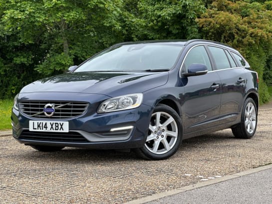 A 2014 VOLVO V60 D2 SE