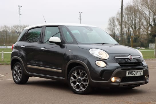 A null FIAT 500L 1.6 MultiJet Trekking MPV 5dr Diesel Manual Euro 5 (s/s) (105 bhp) Just Ser