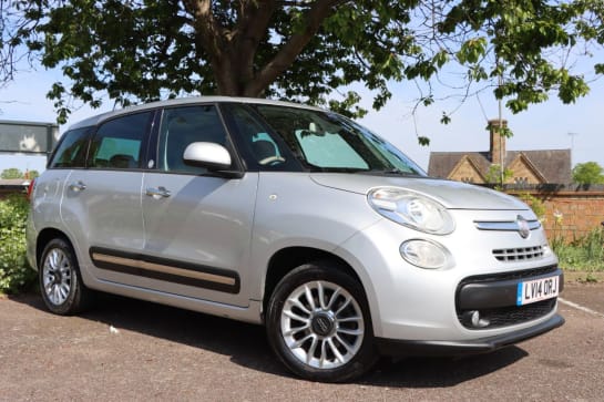 A null FIAT 500L 1.3 MultiJet Lounge MPW 5dr Diesel Dualogic Euro 5 (s/s) (85 bhp) Just Serv