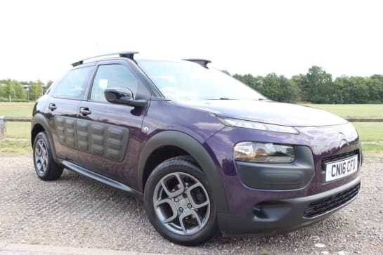 A null CITROEN C4 CACTUS 1.6 BlueHDi Feel Hatchback 5dr Diesel Manual Euro 6 (100 ps) Just Serviced