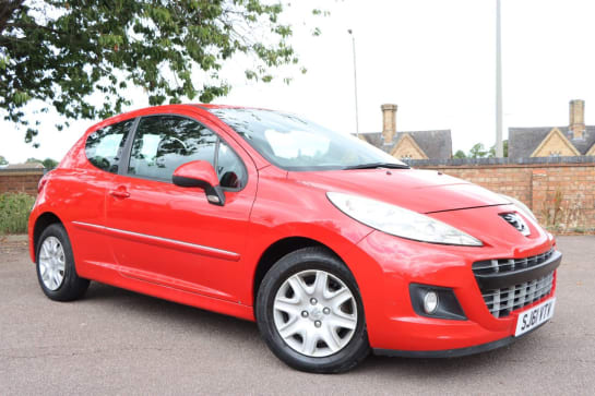 A null PEUGEOT 207 1.4 Active Hatchback 3dr Petrol Manual Euro 5 (75 ps) Just Serviced Ready t