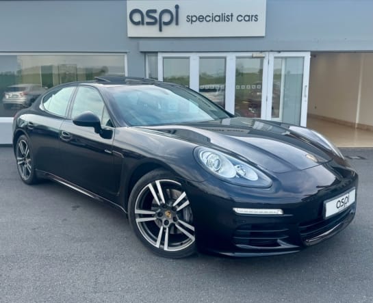 A null PORSCHE PANAMERA 3.0D V6 Hatchback 5dr Diesel TiptronicS Euro 5 (s/s) (300 ps) PDC, PCM, BOS