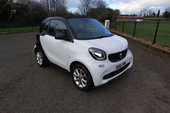 A 2016 SMART FORTWO COUPE PASSION