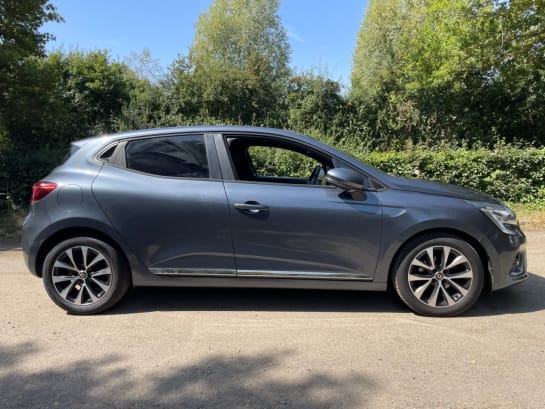 A null RENAULT CLIO 1.0 TCe Iconic Hatchback 5dr Petrol Manual Euro 6 (s/s) (100 ps) Car Financ