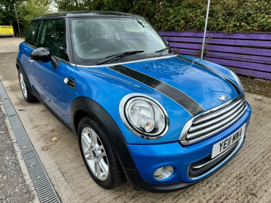 A null MINI HATCH COOPER 1.6 COOPER PIMLICO 3d 121 BHP