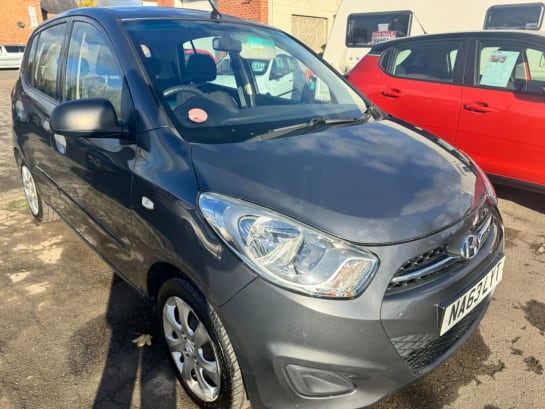 A null HYUNDAI I10 1.2 Classic Hatchback 5dr Petrol Manual Euro 5 (85 bhp)