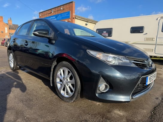 A null TOYOTA AURIS 1.6 V-Matic Icon Hatchback 5dr Petrol Manual Euro 5 (132 ps)