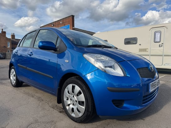 A null TOYOTA YARIS 1.3 VVT-i T3 Hatchback 5dr Petrol Manual (141 g/km, 85 bhp)