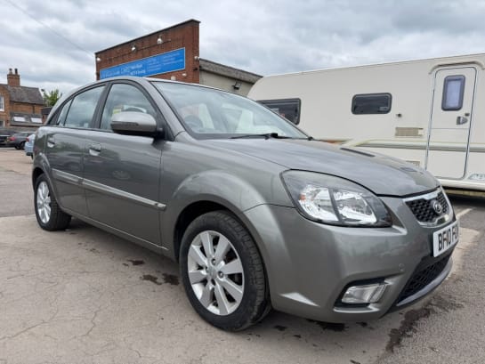 A null KIA RIO 1.5 CRDi Graphite Hatchback 5dr Diesel Manual (119 g/km, 108 bhp)
