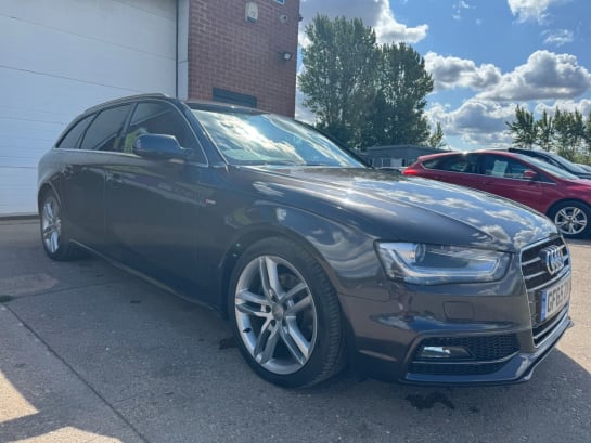 A null AUDI A4 AVANT 2.0 TDI S line Estate 5dr Diesel Manual Euro 6 (s/s) (Nav) (150 ps)