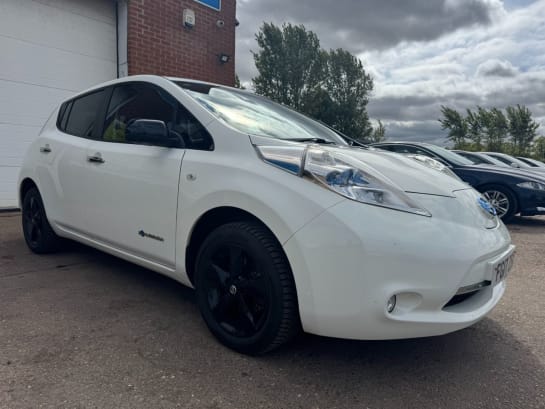 A null NISSAN LEAF 30kWh Black Edition Hatchback 5dr Electric Auto (109 bhp)