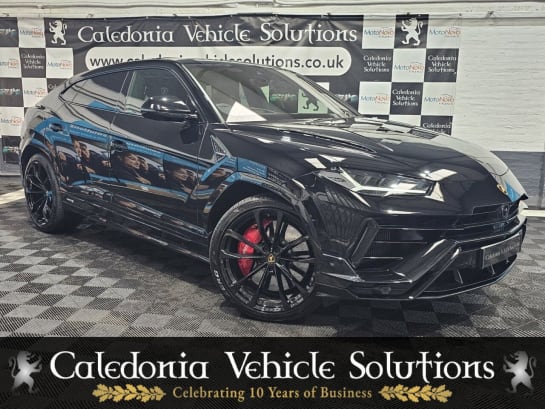 A null LAMBORGHINI URUS 4.0 V8 S 5d 658 BHP OVER £27,000 OF OPTIONS