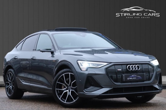 A null AUDI E-TRON 55 Launch Edition Sportback 5dr Electric Auto quattro 95kWh (408 ps) FINANC