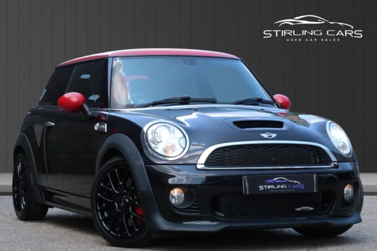 A null MINI HATCH 1.6 John Cooper Works Hatchback 3dr Petrol Manual Euro 5 (s/s) (211 ps) FIN