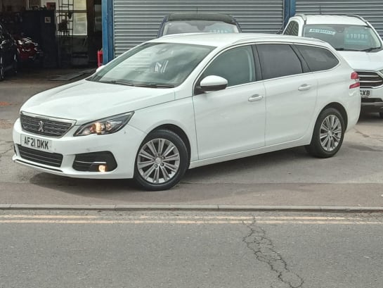 A null PEUGEOT 308 SW 1.2 PureTech GPF Allure Estate 5dr Petrol Manual Euro 6 (s/s) (130 ps) £200