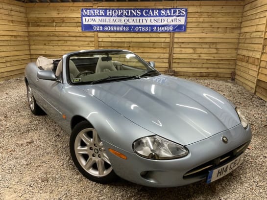 A null JAGUAR XK8 CONVERTIBLE 4.0 Convertible 2dr Petrol Automatic (284 g/km, 290 bhp) LAST PRIVATE OWNER