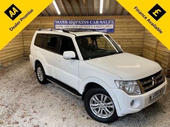 A null MITSUBISHI SHOGUN 3.2 DI-DC SG3 SUV 5dr Diesel Auto 4WD Euro 5 LWB (197 ps) TWO LADY OWNERS 7