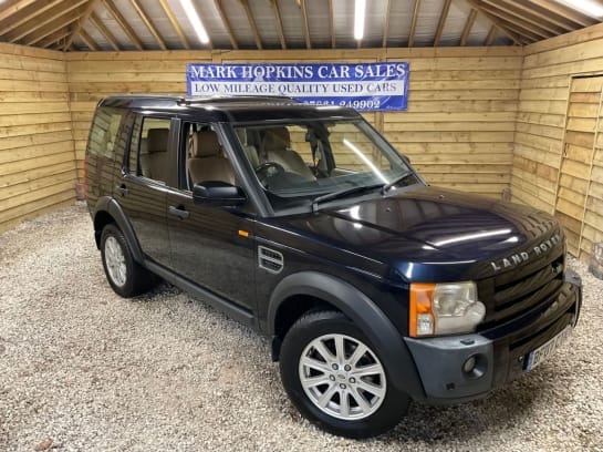 A null LAND ROVER DISCOVERY 3 2.7 TD V6 SE SUV 5dr Diesel Automatic (270 g/km, 190 bhp) HIGH SPEC 7SEATER