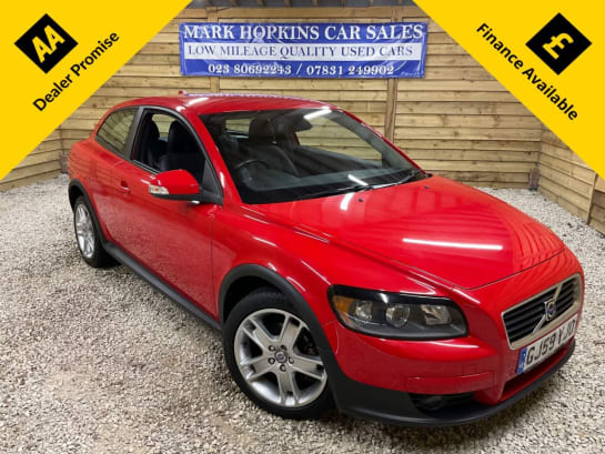 A null VOLVO C30 1.6 se 3d 100 BHP TWO OWNERS GREAT SPEC EXC CONDITION